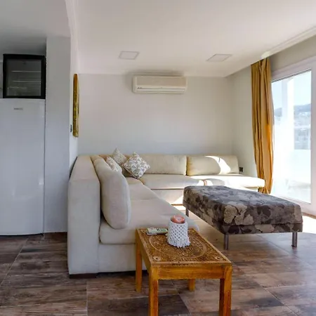 Duplex With Panoramic View In Yalikavak Apartment *